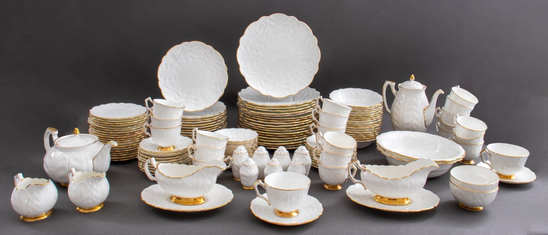 AYNSLEY BONE CHINA GOLDEN CROCUS SERVICE