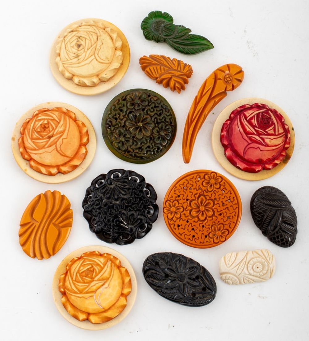 VINTAGE CARVED BAKELITE PINS & BUTTONS,