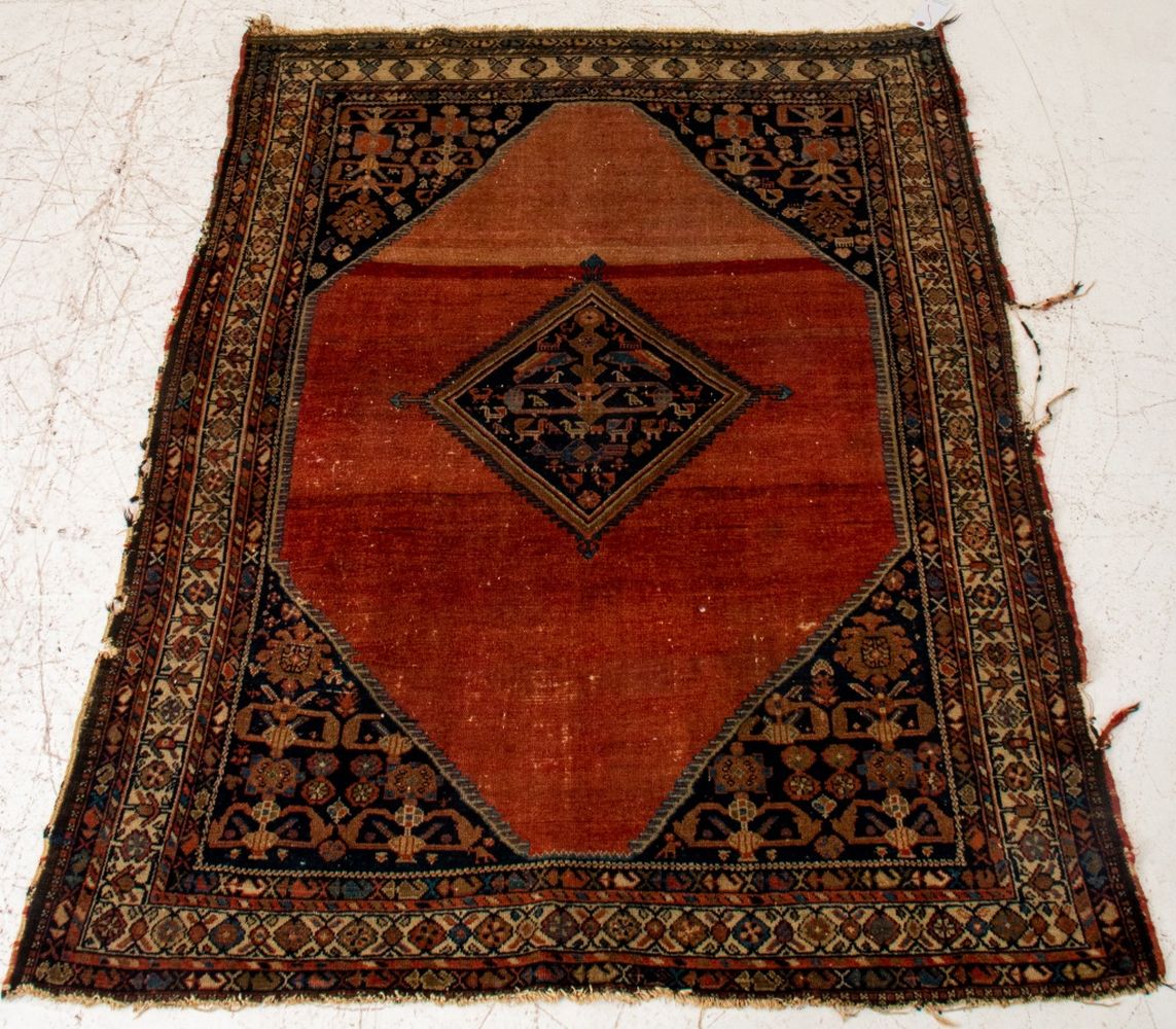 ANTIQUE PERSIAN BIDJAR RUG, 4'