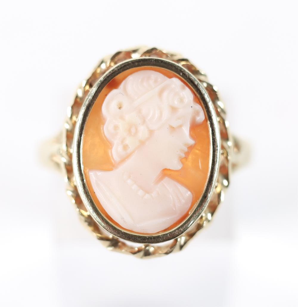 14K YG CARVED SHELL CAMEO RING  30c773