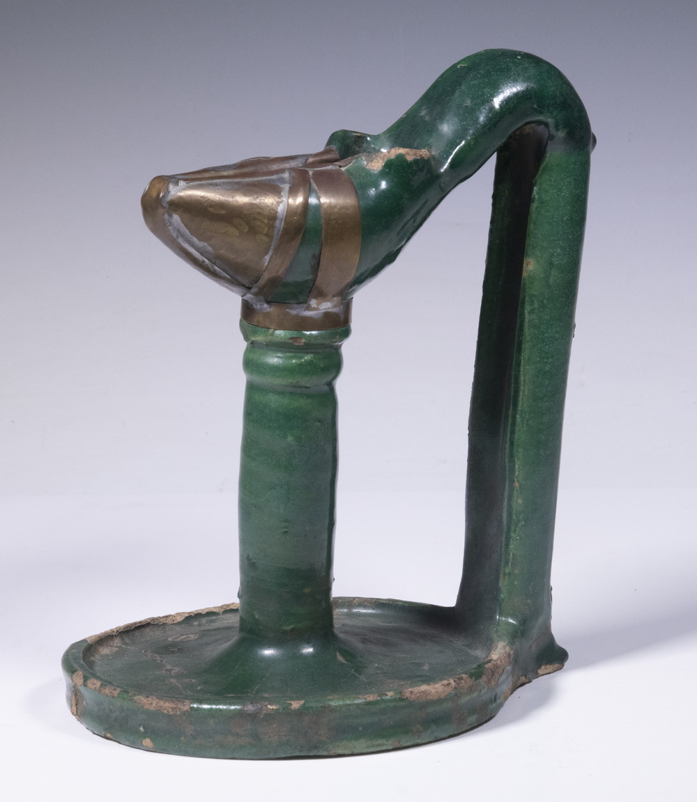 9" TALL 'NOMAD' LAMP IN GREEN GLAZED