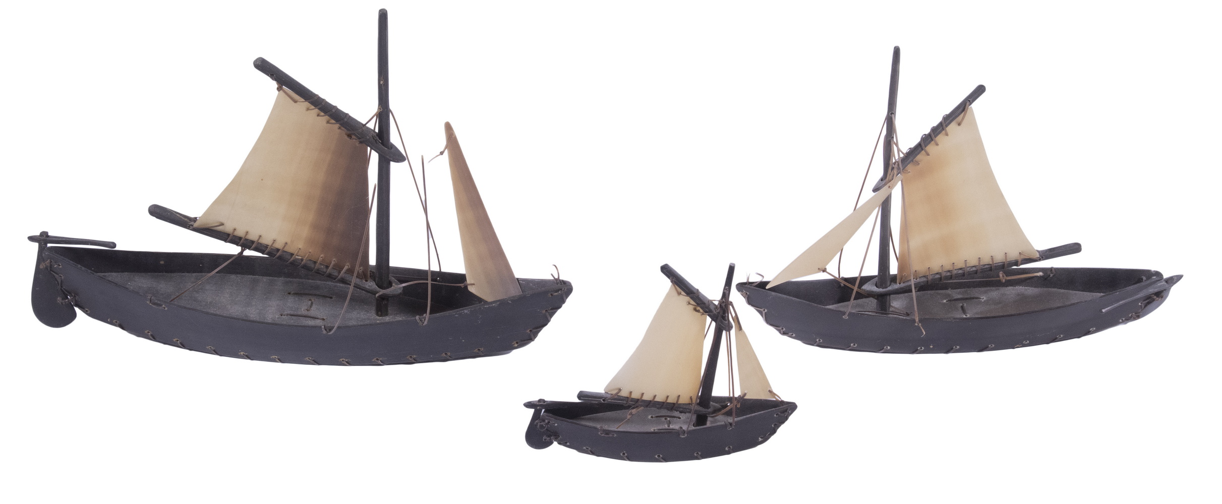  3 INUIT BALEEN TOY BOAT MODELS 30c90f