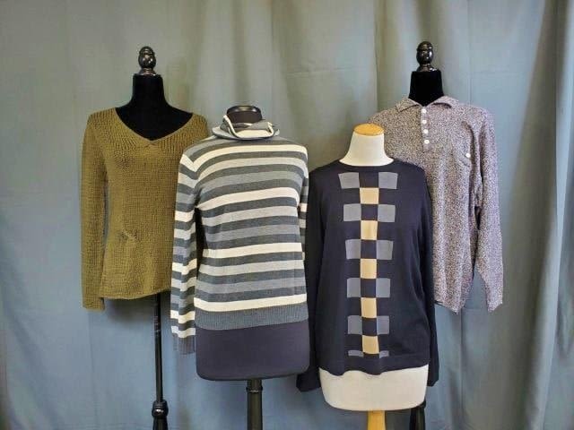 Group of 4 vintage sweaters includes 30c9d5