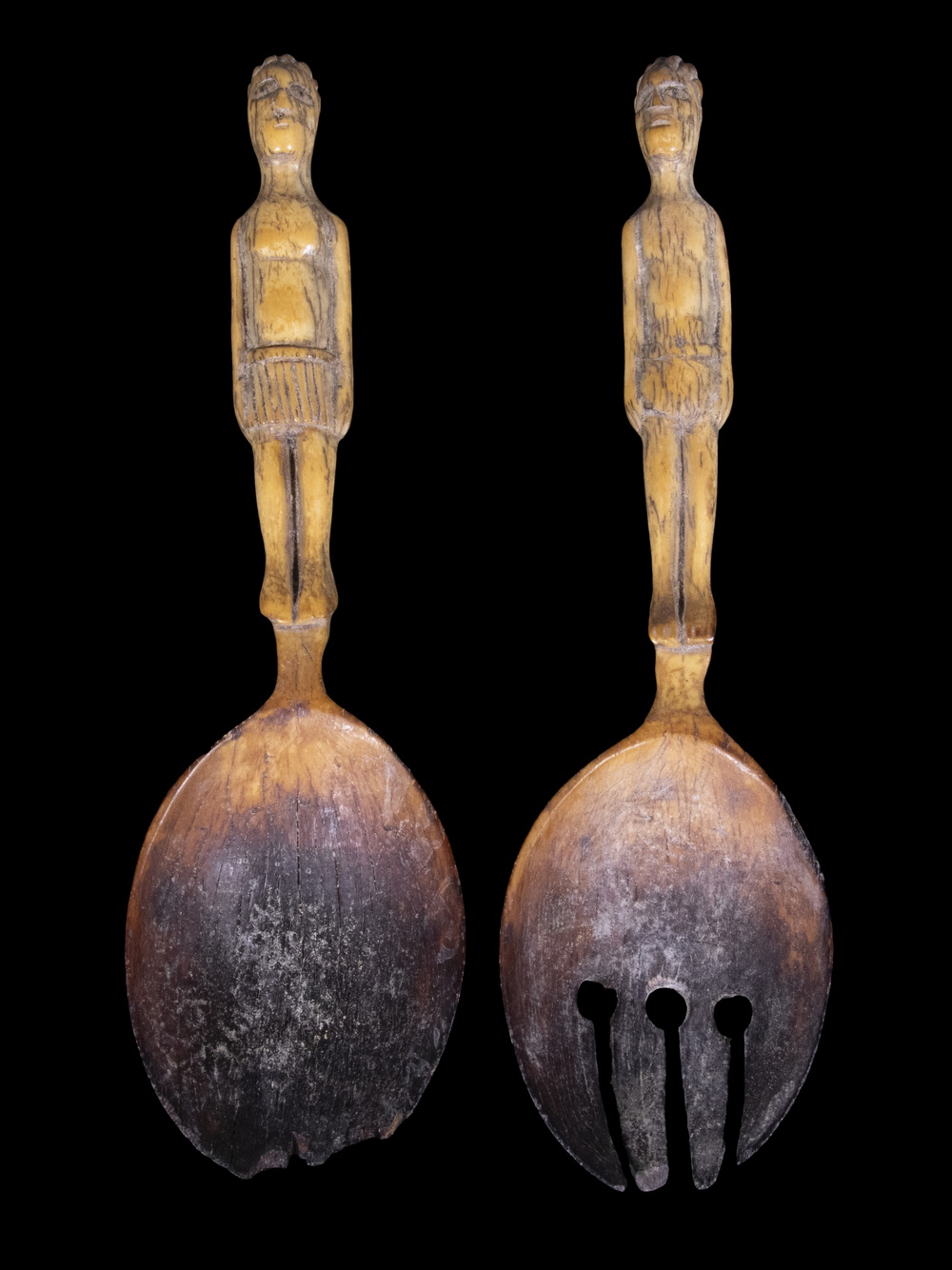 PAIR OF 19TH C AFRICAN CARVED 30ca2d