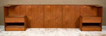 Vintage Danish teak veneered queen 30cbc8