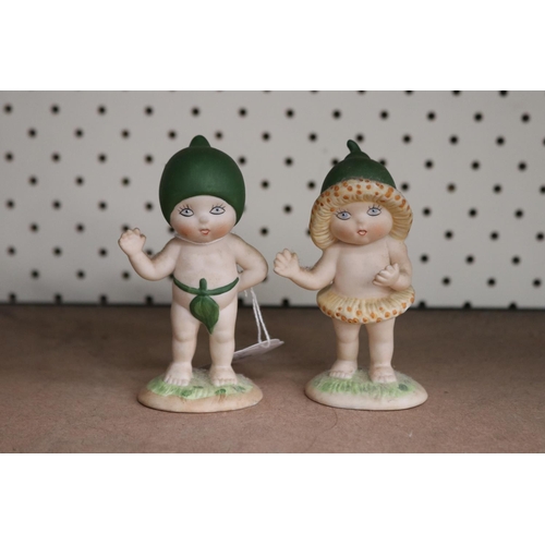Snugglepot and Cuddlepie figures,