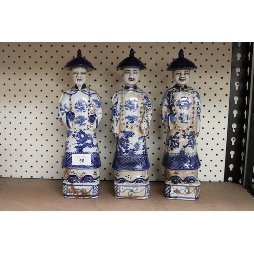 Three Chinese porcelain standing