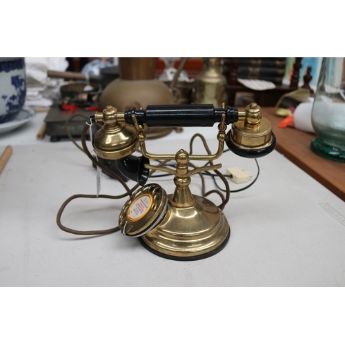 Reproduction desk top telephone , modern