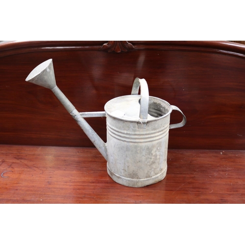 French gal metal watering can  30ce00