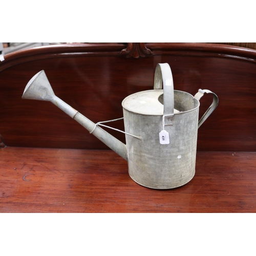 French gal metal watering can,