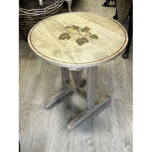 French circular painted vignerons table,