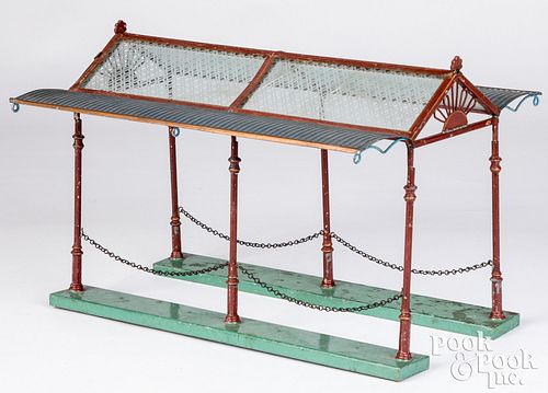MARKLIN GLASS CANOPY WITH EMBOSSED