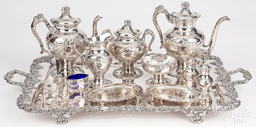 SILVER PLATED TEA SERVICE AND ACCESSORIESSilver 30d23e