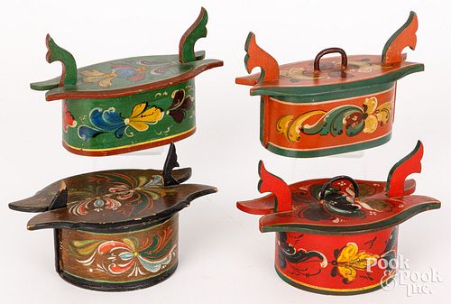 SCANDINAVIAN PAINTED BENTWOOD TINE