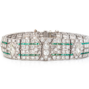 ART DECO DIAMOND AND EMERALD BRACELET Containing 30ad1d