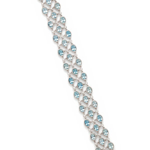 AQUAMARINE AND DIAMOND BRACELET
Containing