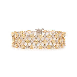 COLORED DIAMOND AND DIAMOND BRACELET Containing 30adc4