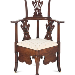 A George II Walnut Corner Chair 18th 30b057