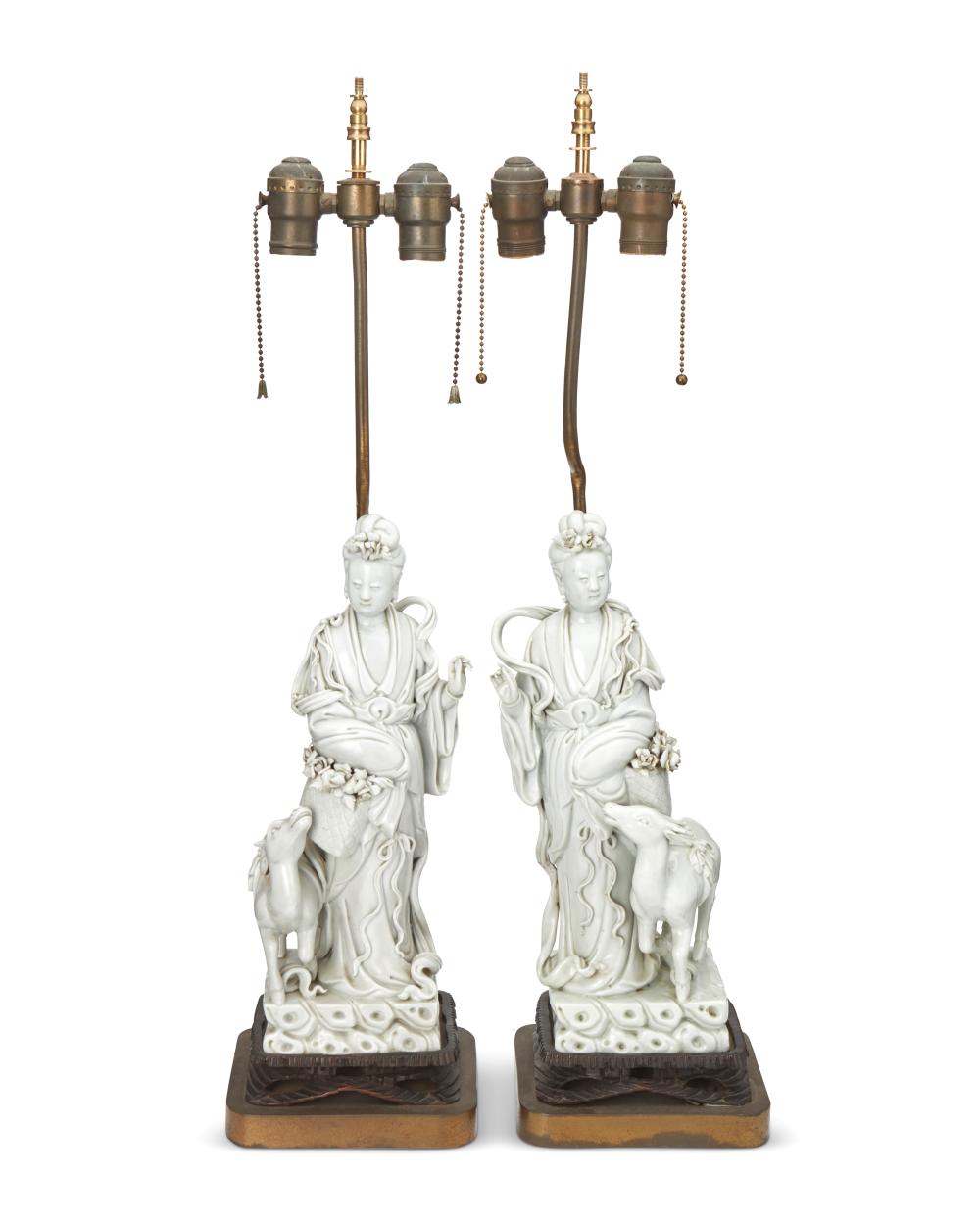 A PAIR OF CHINESE DEHUA FIGURAL 30b16c