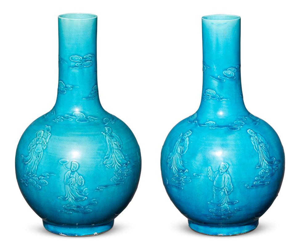 A PAIR OF CHINESE EXPORT BLUE GLAZED