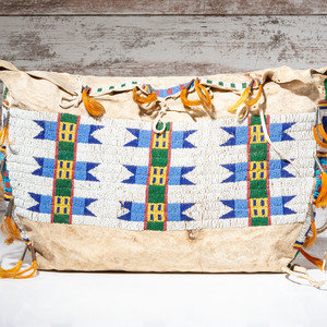 Sioux Beaded Hide Possible Bag late 30b248