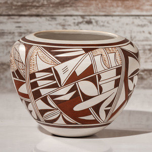 Joy Navasie
(Hopi-Tewa, 1919-2012)
Pottery