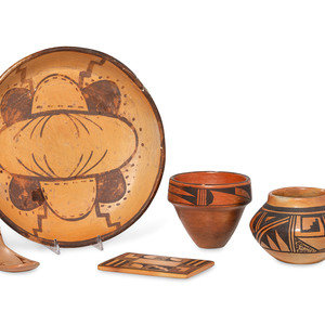 Collection of Hopi Pottery lot 30b394
