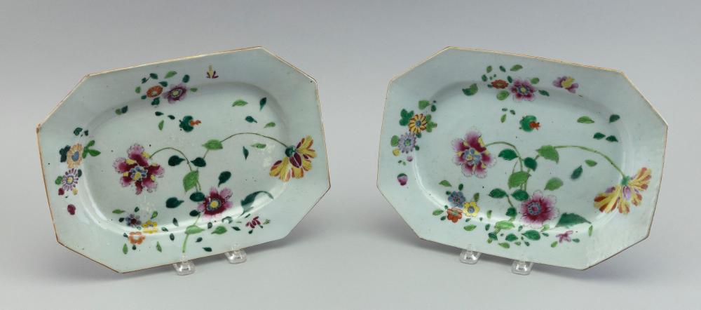 PAIR OF CHINESE EXPORT FAMILLE 30b584