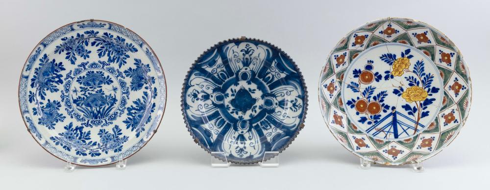 THREE DELFT CHARGERS 18TH CENTURY 30b59a