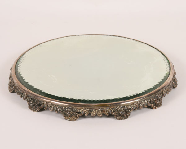 Victorian plateau mirror on floral 4df00