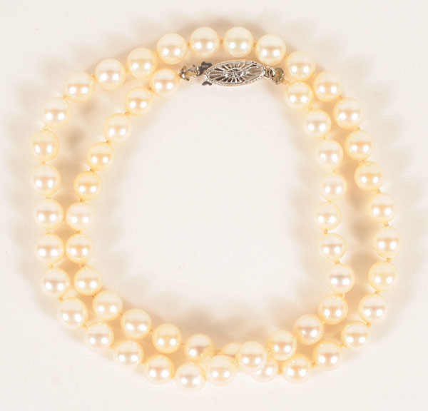 Cultured pearl strand necklace 4df12