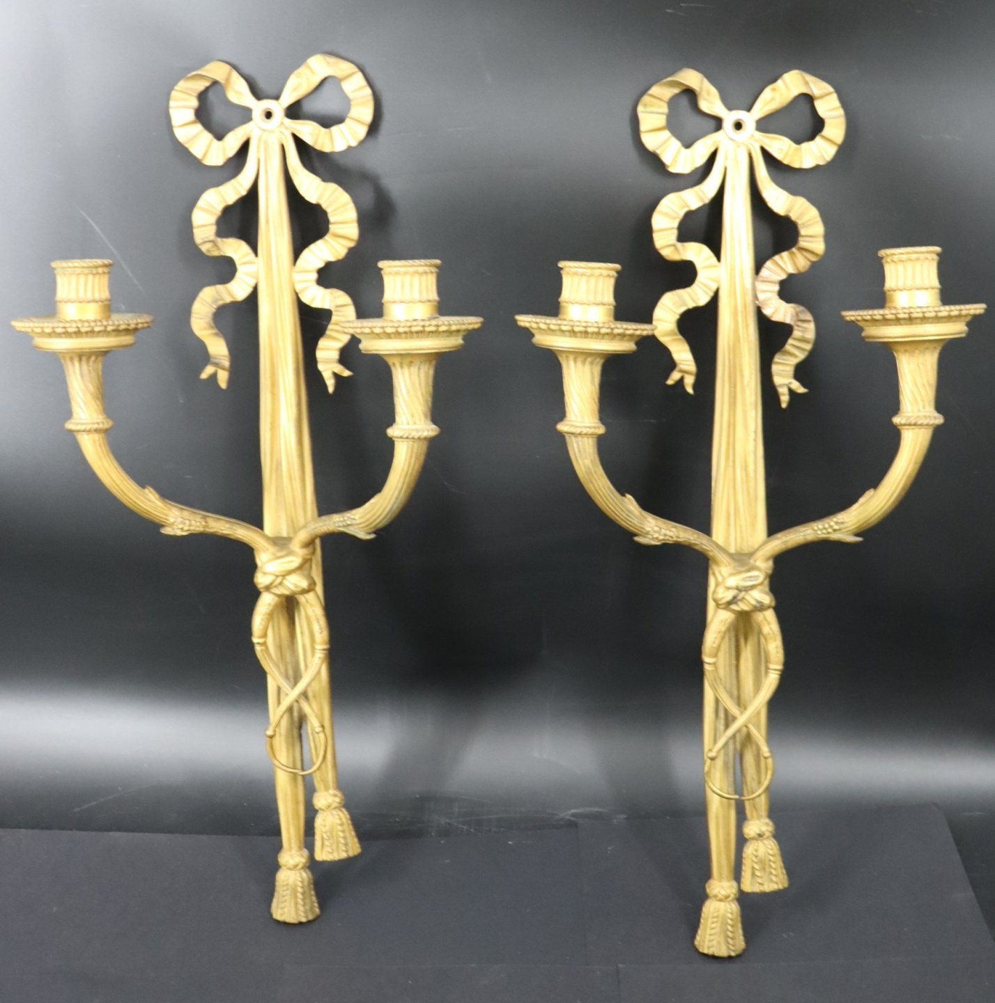 A PAIR OF CALDWELL QUALITY GILT 30b84a