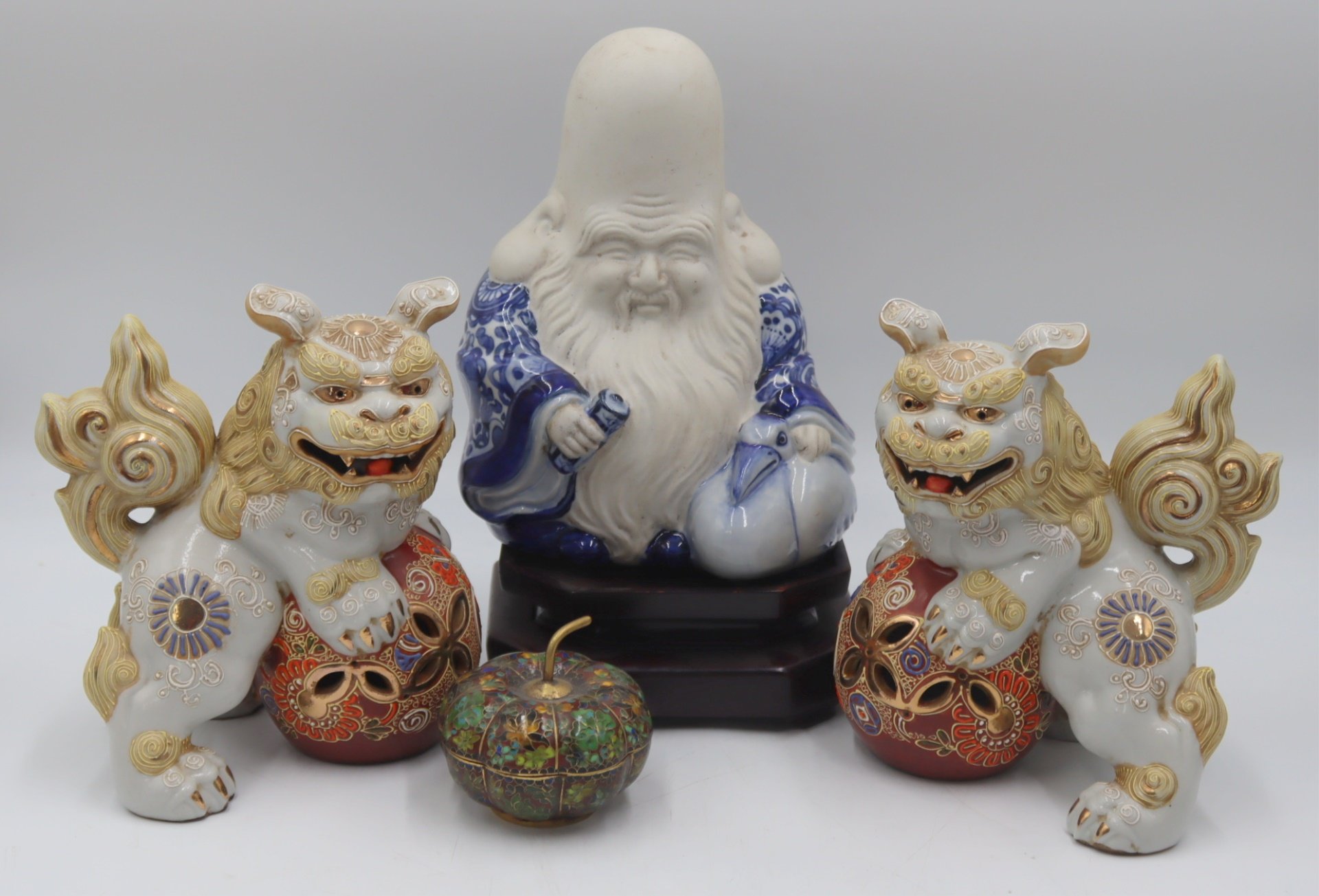 CHINESE AND JAPANESE OBJECTS. Includes