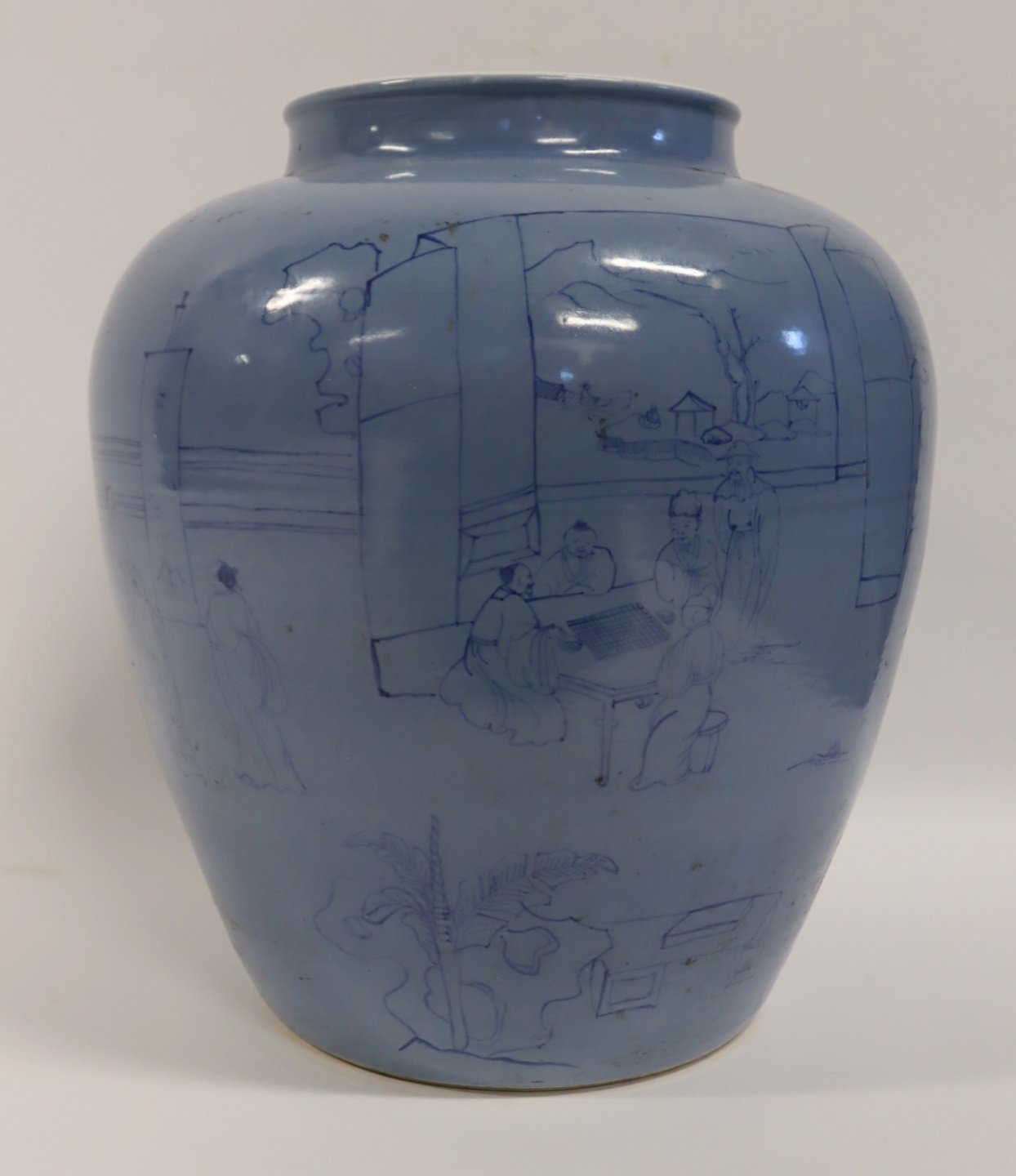 LARGE CHINESE BLUE FLOOR VASE WITH