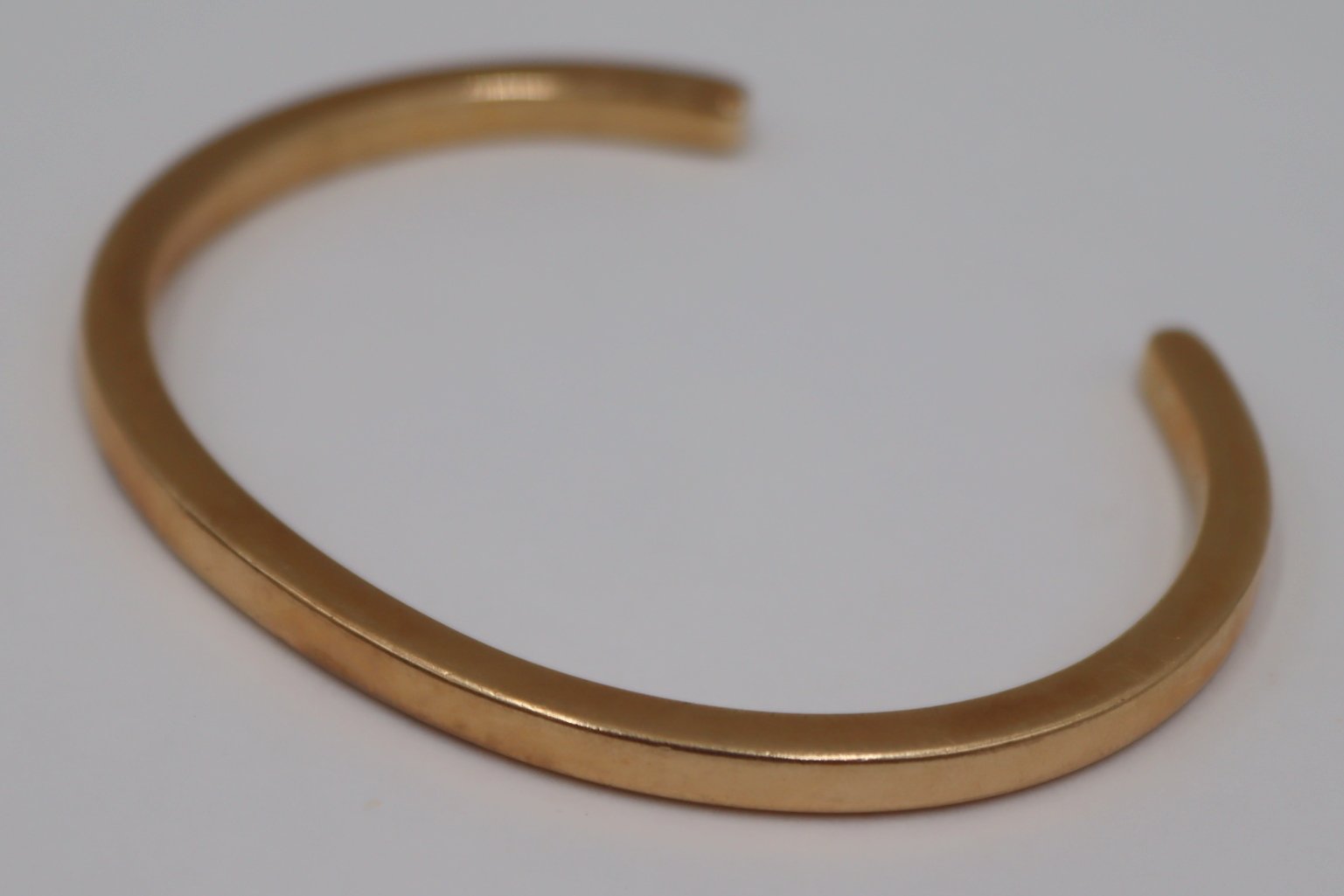 JEWELRY 14KT GOLD CUFF BRACELET  30b962