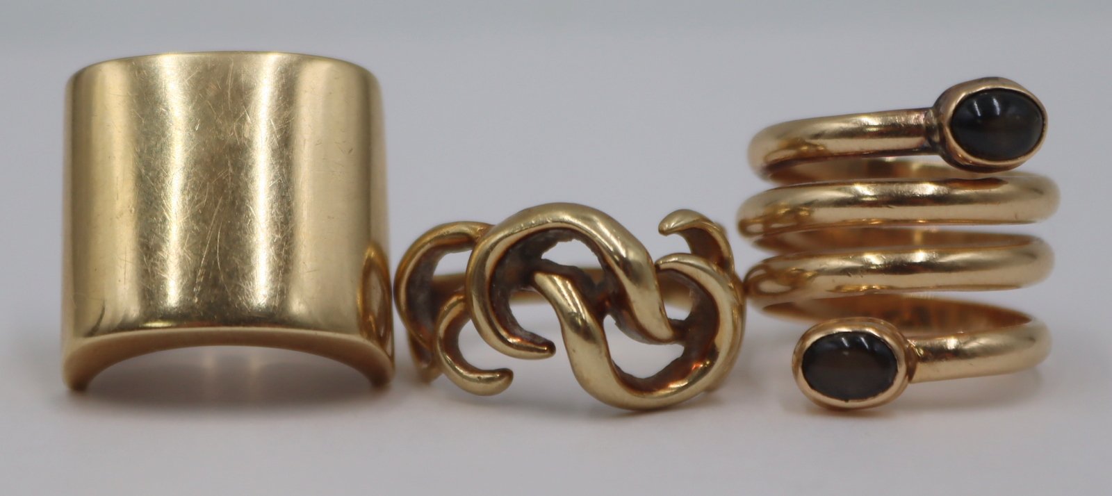 JEWELRY. (3) 14KT GOLD STATEMENT RINGS.