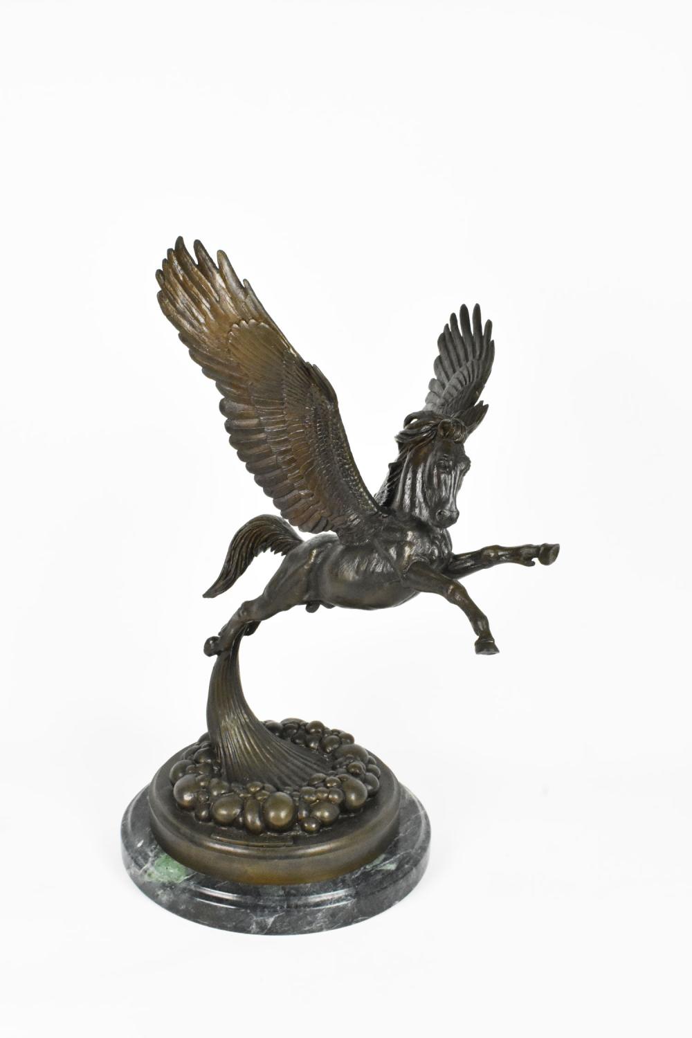 A CONTEMPORARY BRONZE SCULPTURE  30b9cc