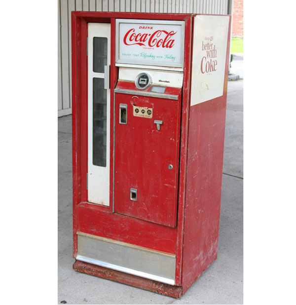 Cavalier Coca-Cola vending machine