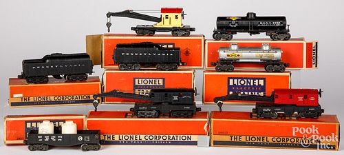 EIGHT MISCELLANEOUS LIONEL TRAIN