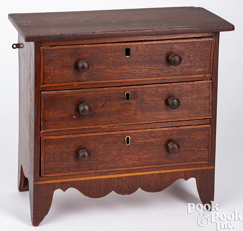 MINIATURE FEDERAL MAHOGANY CHEST 30e537