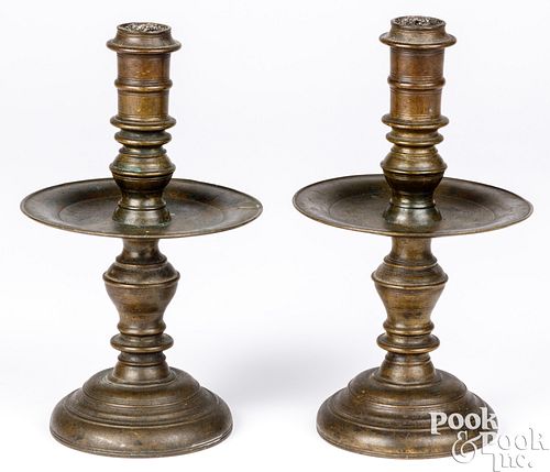 PAIR OF BRASS HEEMSKIRK CANDLESTICKS  30e5e8