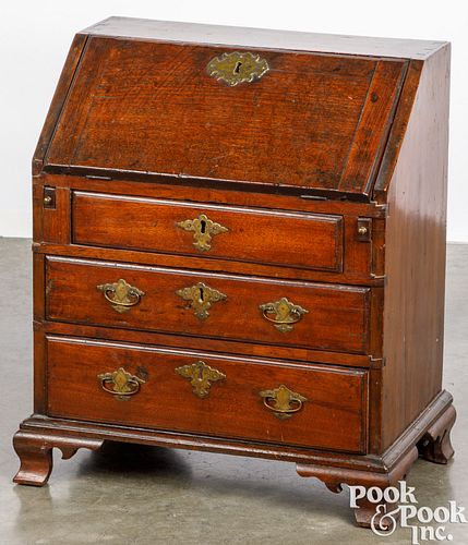 CHILD S GEORGE III MAHOGANY SLANT 30e5f5