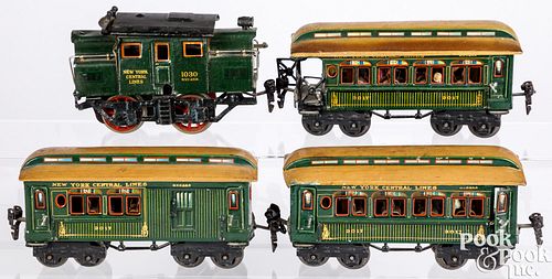 MARKLIN FOUR PIECE PASSENGER TRAIN