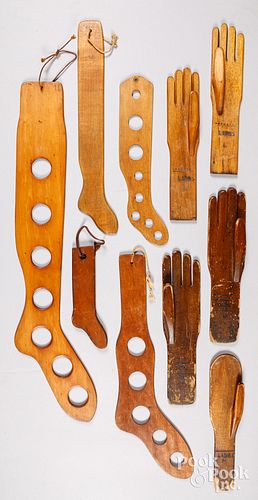 GROUP OF GLOVE AND SOCK STRETCHERS,