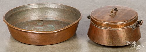 TWO COPPER PANS, 19TH C.Two copper
