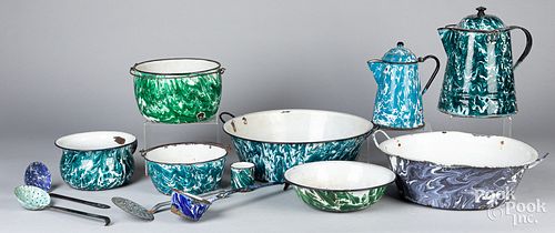 THIRTEEN PIECES OF GRANITEWARE, CA.