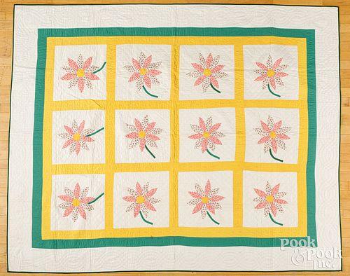 FLORAL APPLIQUé QUILT, MID 20TH