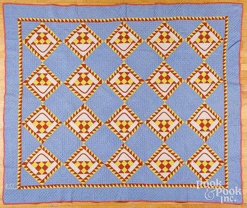 BASKET QUILT, EARLY 20TH C.Basket