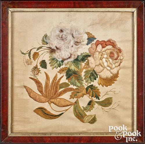 PAIR OF ENGLISH SILK CREWELWORK 30ee0d