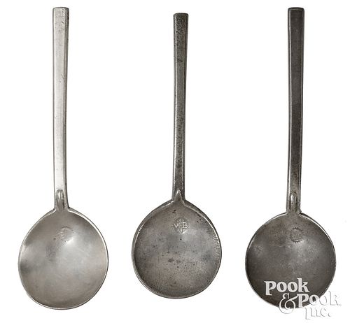 THREE NEW YORK PEWTER SPOONS 18TH 30ee2d